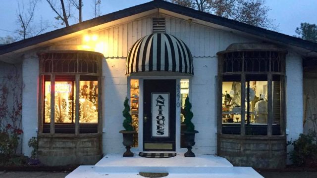 Antique Cottage & Garden