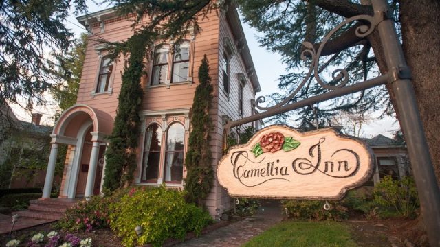 Camellia Inn