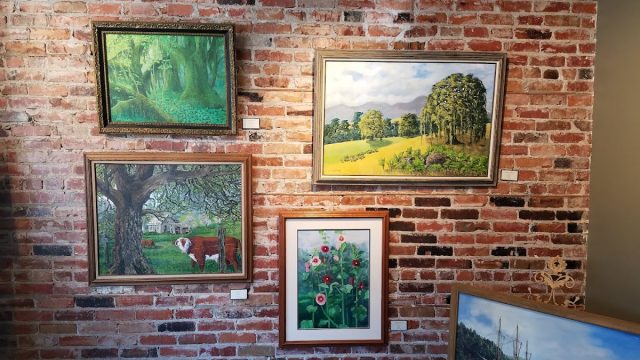 Corner Gallery