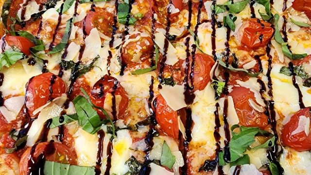 Doughlicious Costa Pizza