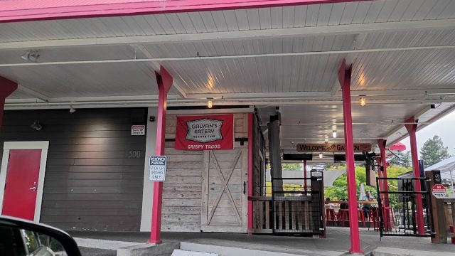 Galvan’s Eatery & Beer Garden