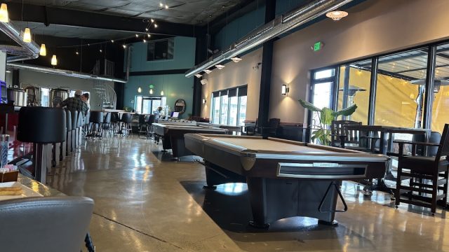 Harlowe’s Lounge