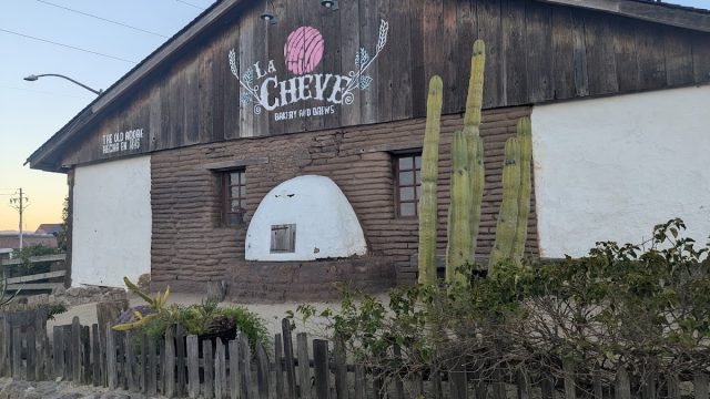 La Cheve Bakery and Brews