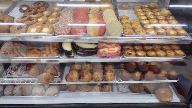 La Reyna Bakery