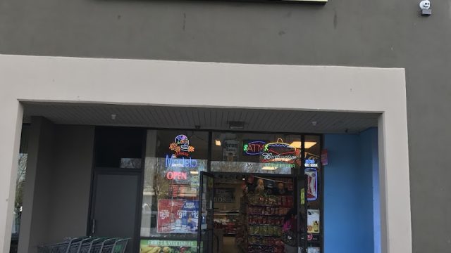 Los Mexicanos Market & Taquería