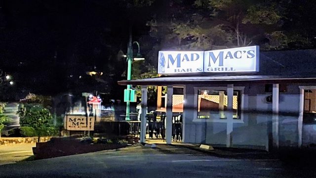 Mad Mac’s | Bar and Grill