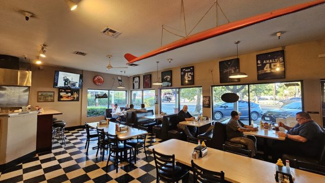 Mike’s At the Crossroads