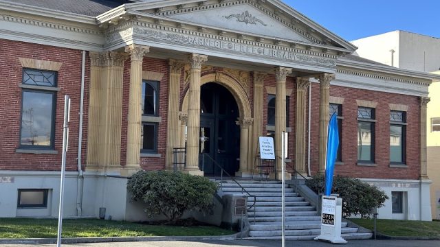 Morris Graves Museum of Art