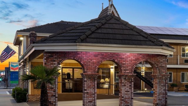 Ramada Bayside Inn & Suites Eureka