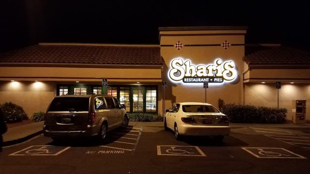 Shari’s Cafe and Pies