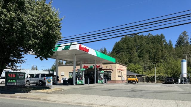 Sinclair Gas Station