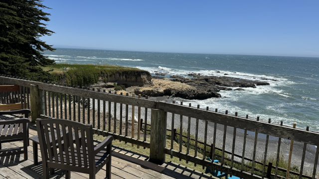 The Shelter Cove Oceanfront Inn